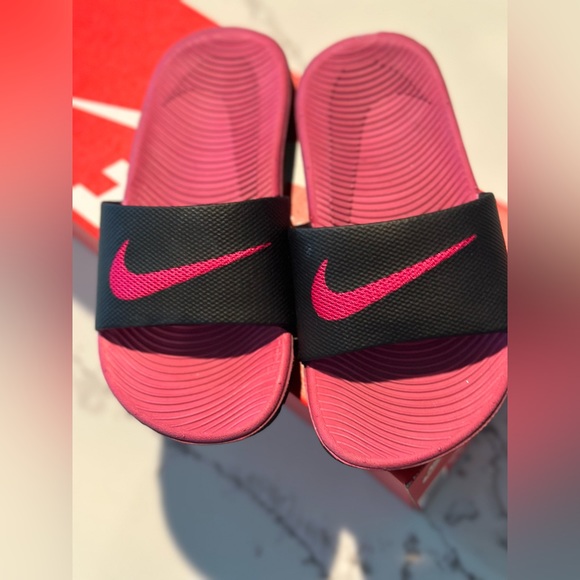 Nike slides - Picture 2 of 3